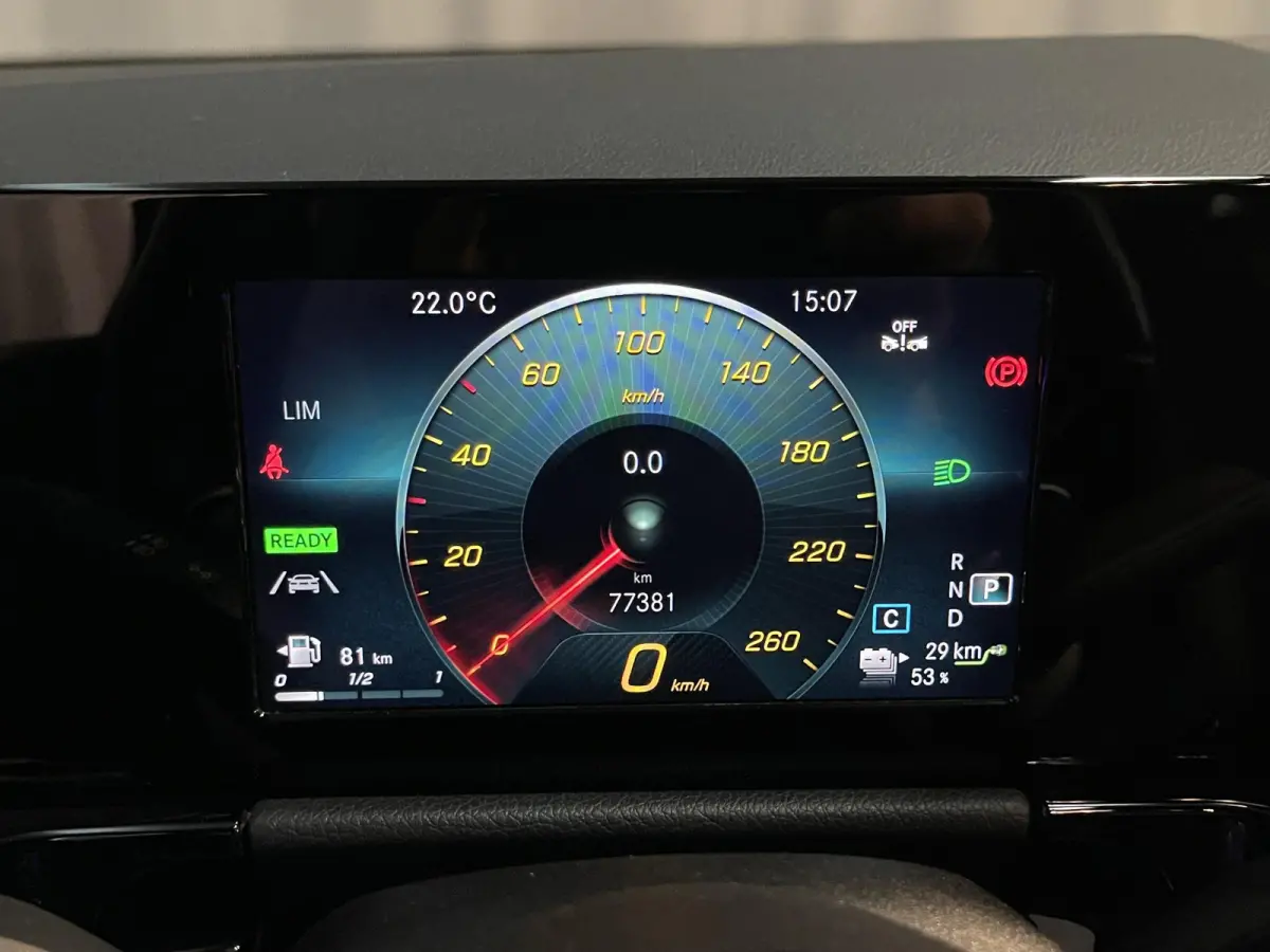 250 e Business Solution AMG Limited Night Pakket 18''/Sfeerverlichting/DAB/PDC v+a/Stoelverwarming/Climate/Apple Carplay & Android Auto