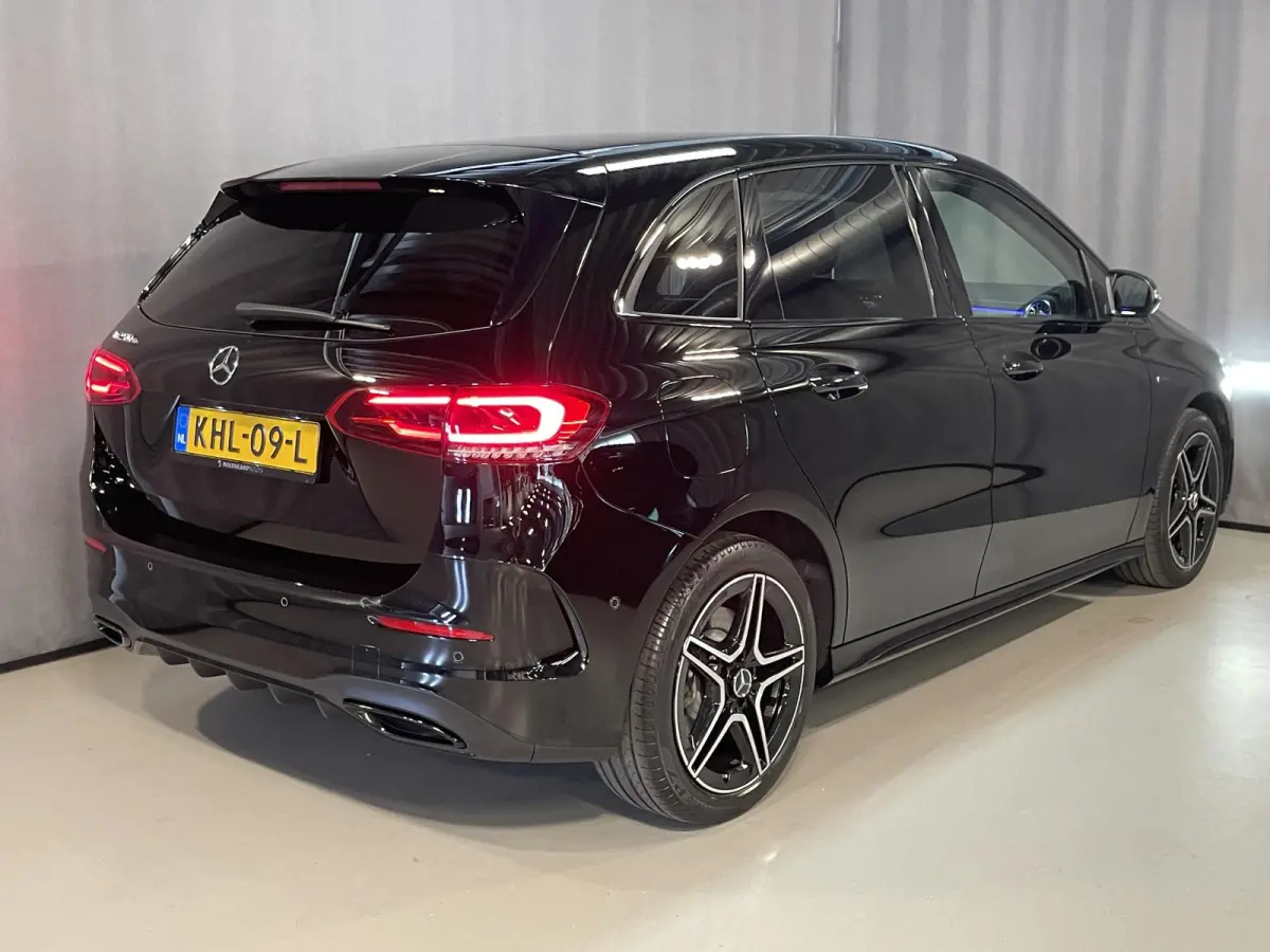 250 e Business Solution AMG Limited Night Pakket 18''/Sfeerverlichting/DAB/PDC v+a/Stoelverwarming/Climate/Apple Carplay & Android Auto