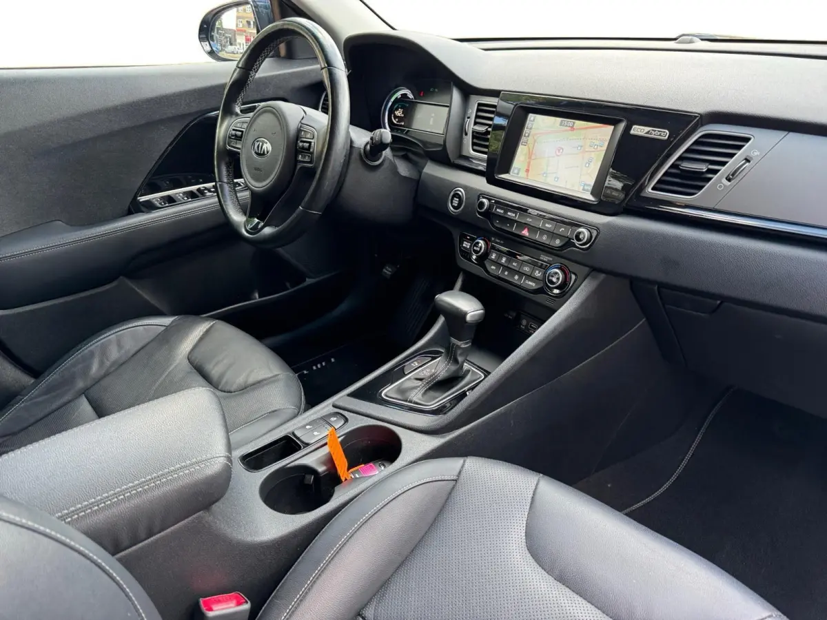 1.6 GDi Hybrid BusinessLine | Airco | Navi | Camera | Trekhaak | Leder | Stoelverwarming| Stuurverwarming |