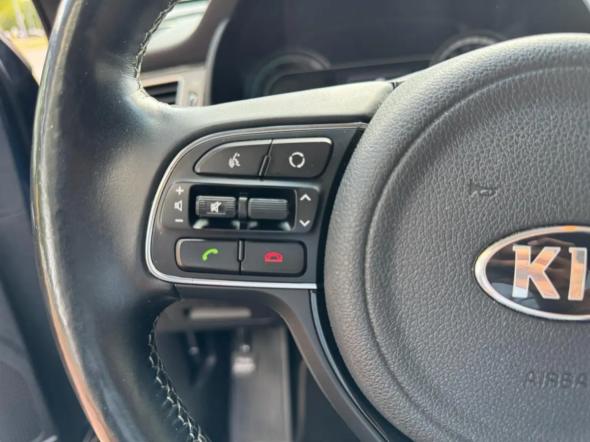 1.6 GDi Hybrid BusinessLine | Airco | Navi | Camera | Trekhaak | Leder | Stoelverwarming| Stuurverwarming |