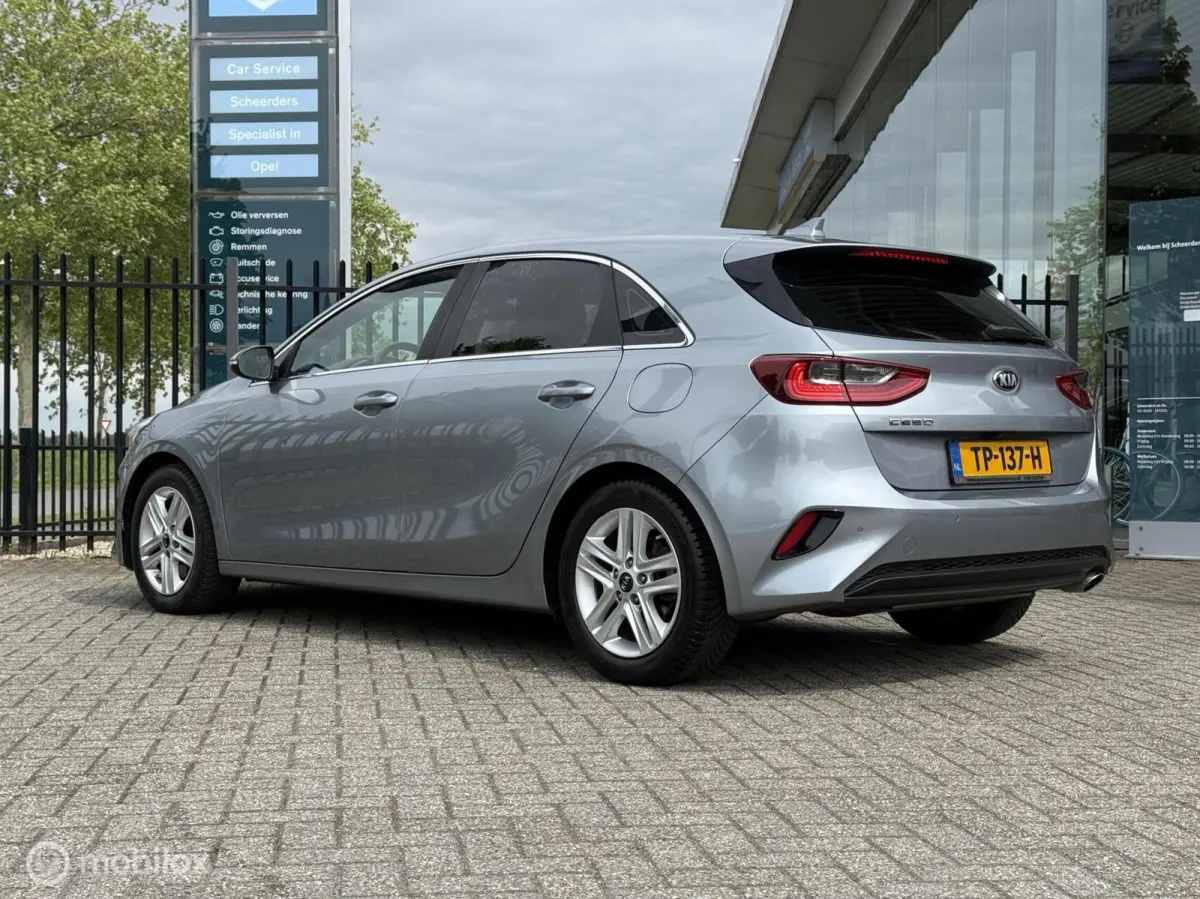1.0 T-GDi DynamicLine|Carplay|Camera|Cruise|1e eig