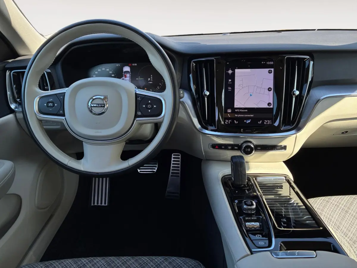 2.0 T6 Twin Engine AWD R-Design
