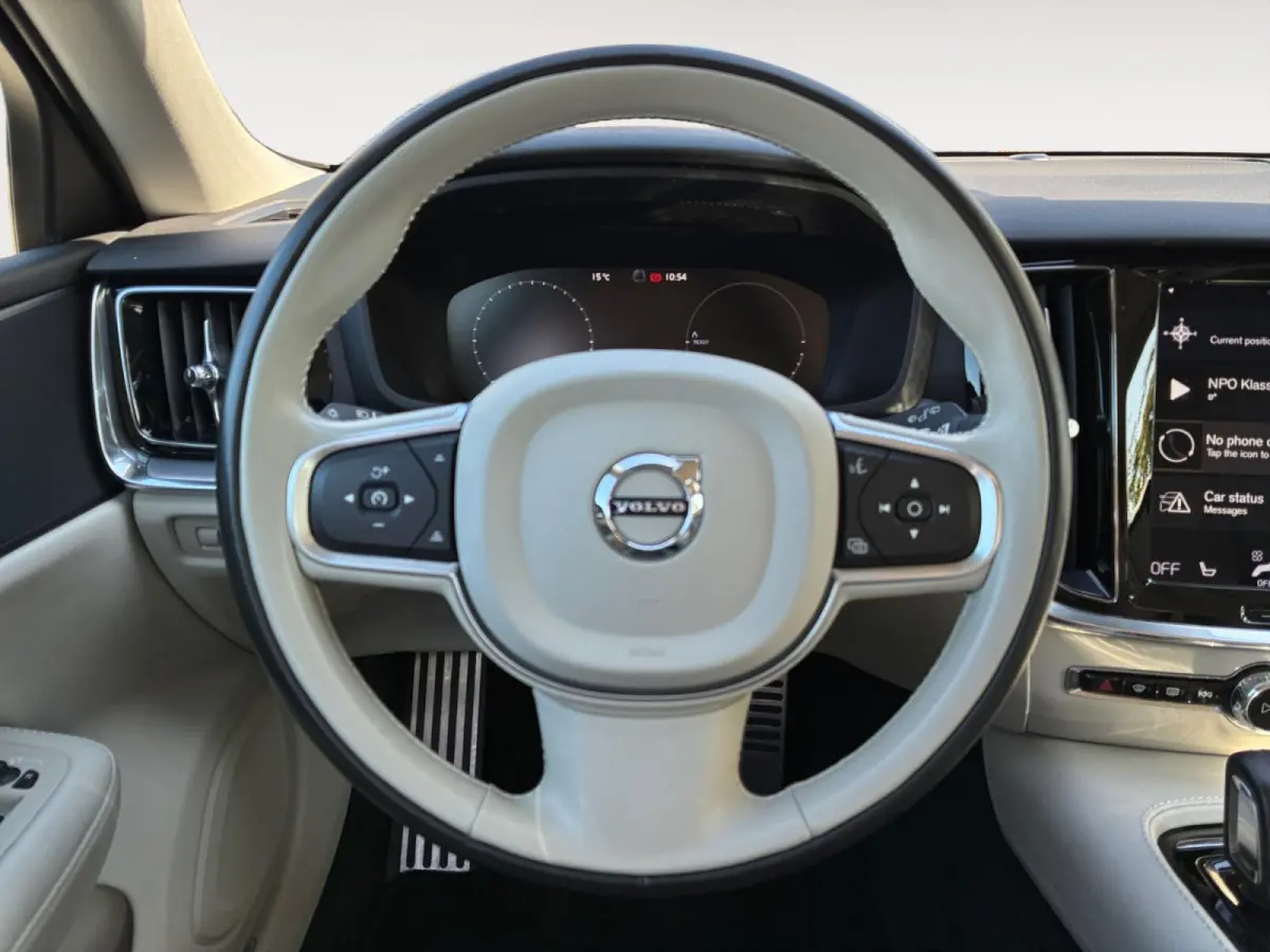 2.0 T6 Twin Engine AWD R-Design