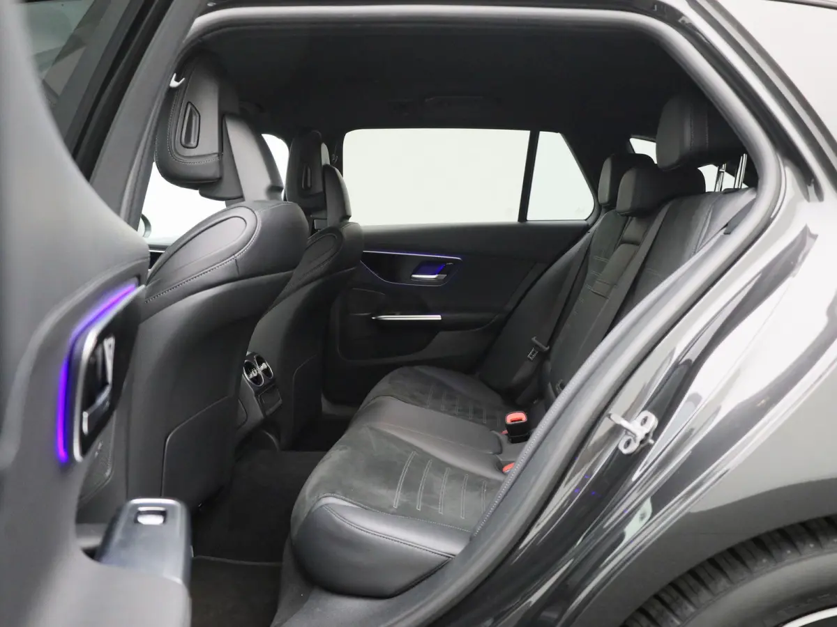 180 AMG Line | ACHTERUITRIJCAMERA | ELEKTRISCHE KOFFERKLEP | APPLE CARPLAY - ANDROID AUTO | STOELVERWARMING | MEMORY SEATS |