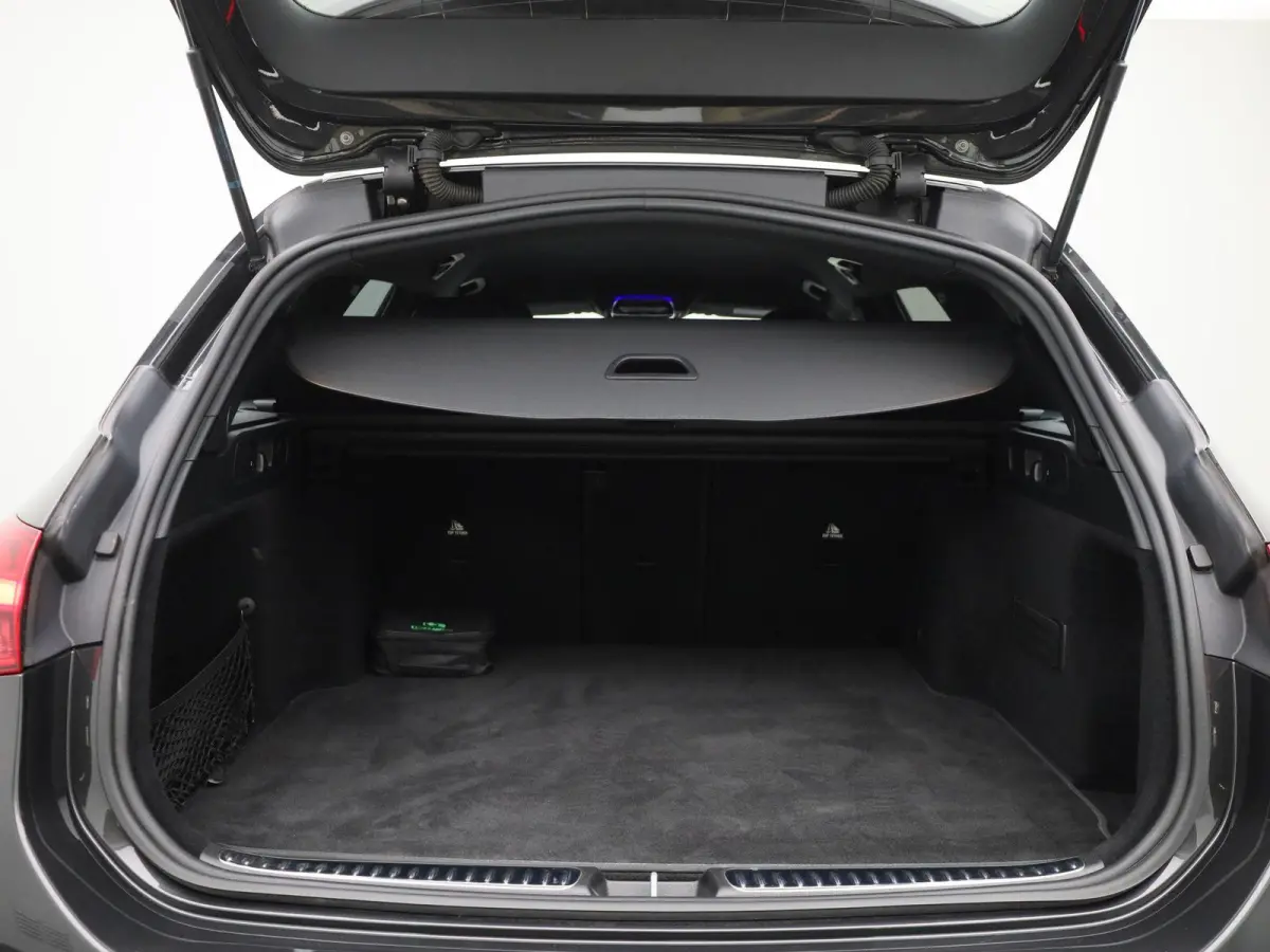 180 AMG Line | ACHTERUITRIJCAMERA | ELEKTRISCHE KOFFERKLEP | APPLE CARPLAY - ANDROID AUTO | STOELVERWARMING | MEMORY SEATS |