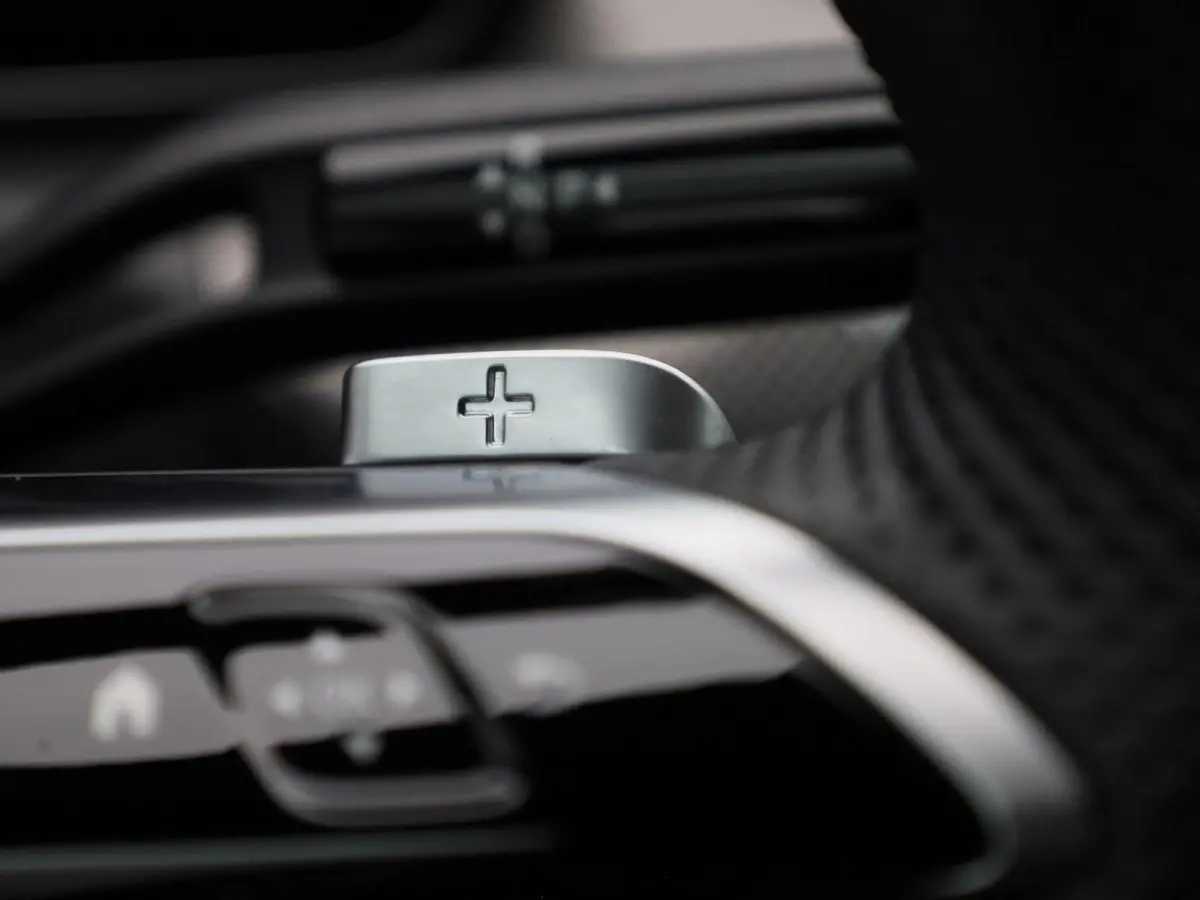 180 AMG Line | ACHTERUITRIJCAMERA | ELEKTRISCHE KOFFERKLEP | APPLE CARPLAY - ANDROID AUTO | STOELVERWARMING | MEMORY SEATS |