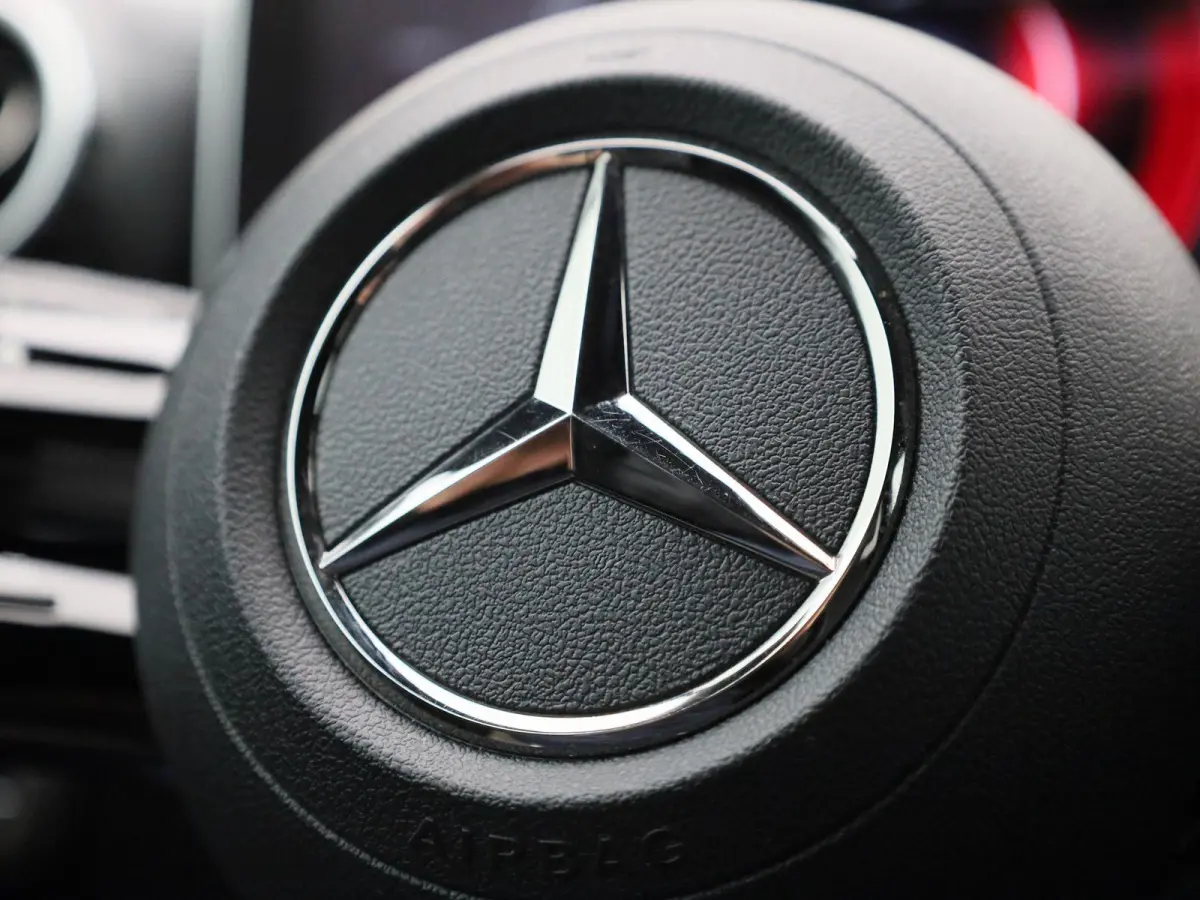 180 AMG Line | ACHTERUITRIJCAMERA | ELEKTRISCHE KOFFERKLEP | APPLE CARPLAY - ANDROID AUTO | STOELVERWARMING | MEMORY SEATS |