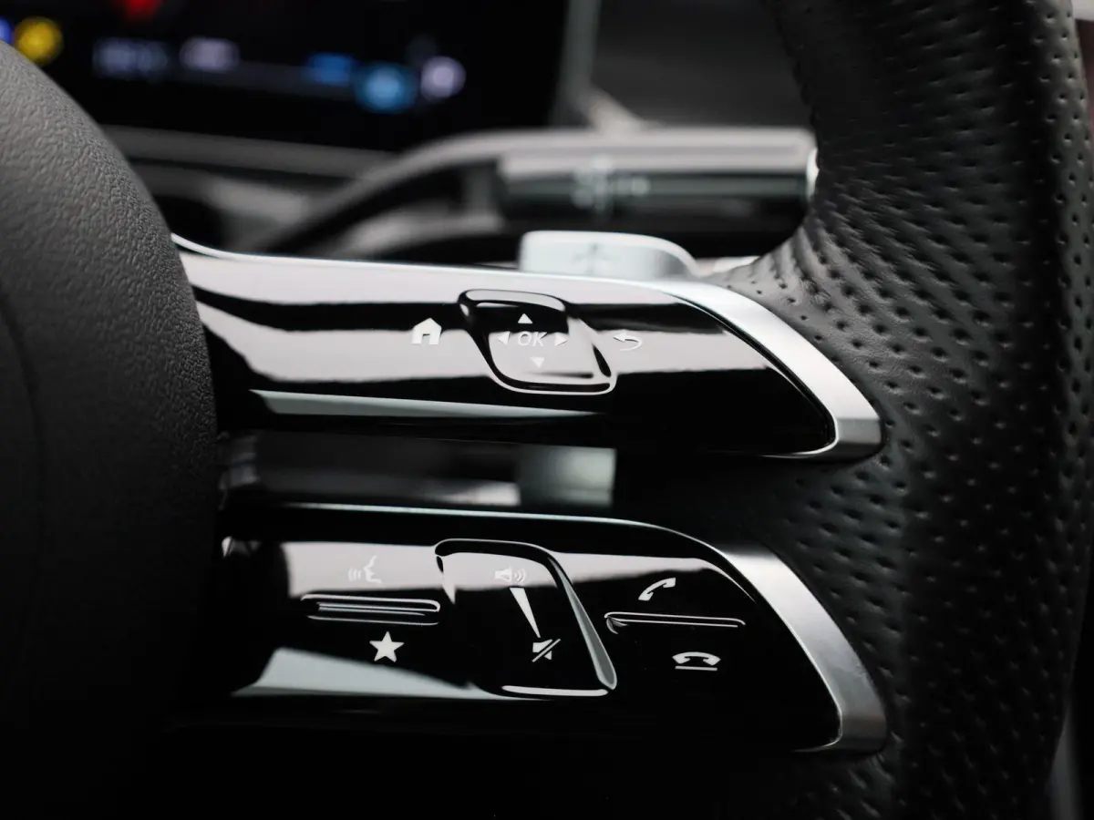 180 AMG Line | ACHTERUITRIJCAMERA | ELEKTRISCHE KOFFERKLEP | APPLE CARPLAY - ANDROID AUTO | STOELVERWARMING | MEMORY SEATS |