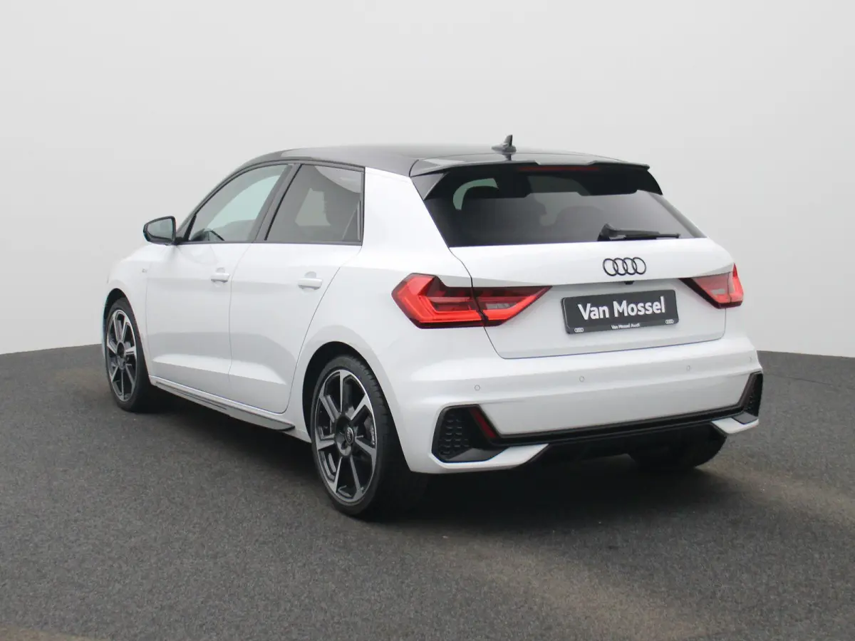 30 TFSI S edition 116 PK | S-line | Automaat | Navigatie | Camera | Cruise Control | Climate Control | Sfeerverlichting | Lichtmetalen velgen |