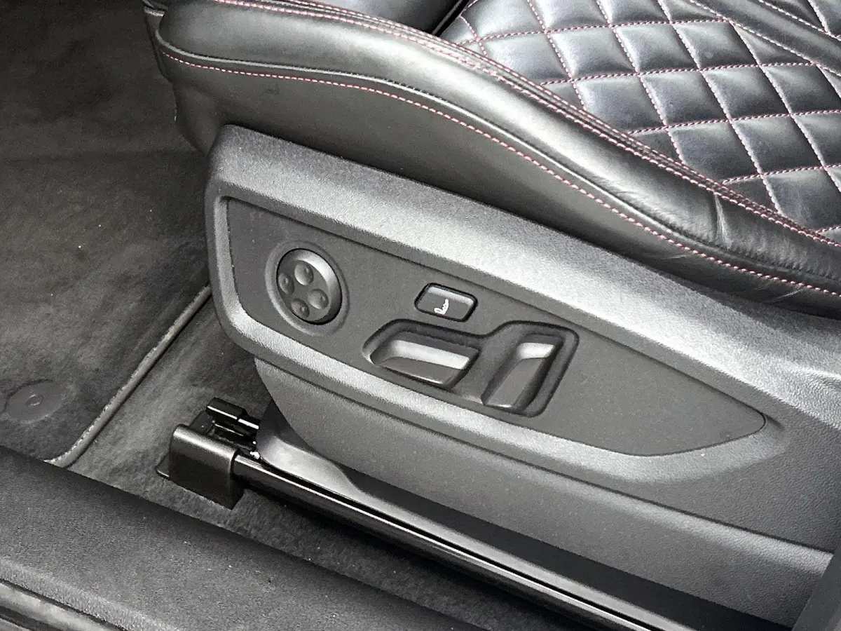 55 TFSI e S edition Competition 367 PK | S-line | Automaat | 360 Camera | Luchtvering | Bang & Olufsen Premium | Climate Control | Adaptive Cruise Control | Dodehoek detectie | Lichtmetalen 