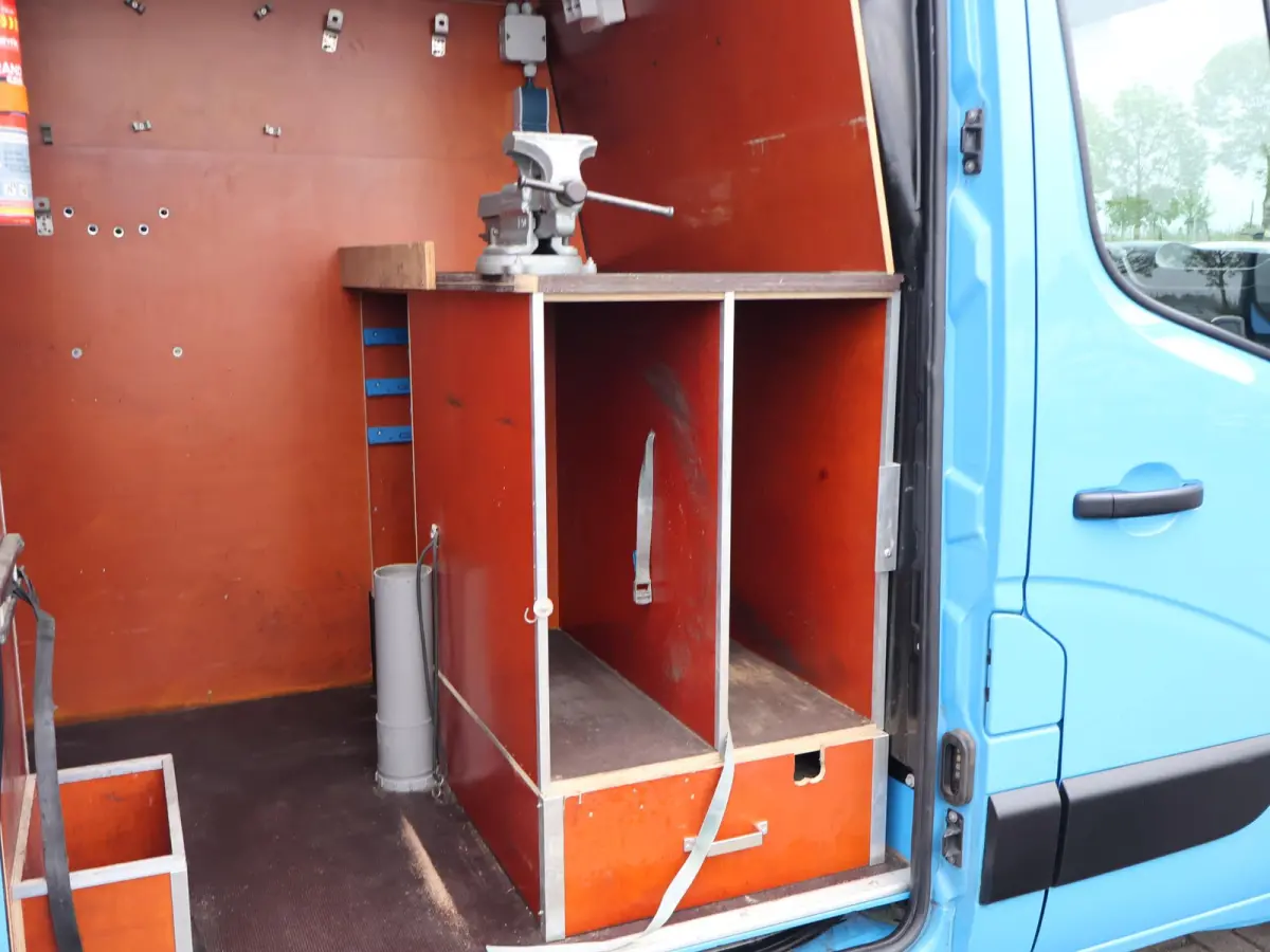 T35 2.3 DCI 130 PK L2H2 + 2 SCHUIFDEUREN | 220V OMVORMER | WP INRICHTING | TREKHAAK 2500 KG