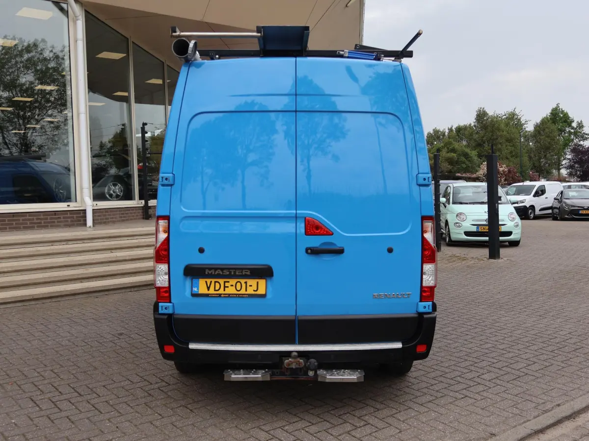 T35 2.3 DCI 130 PK L2H2 + 2 SCHUIFDEUREN | 220V OMVORMER | WP INRICHTING | TREKHAAK 2500 KG