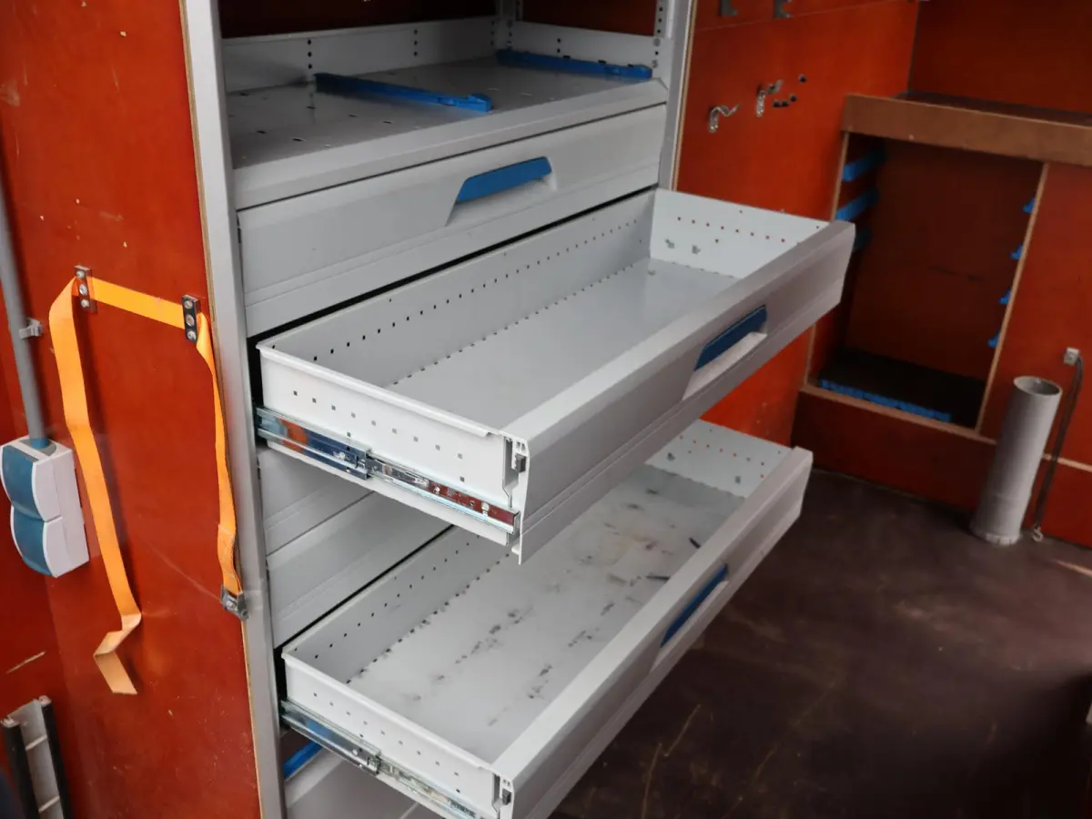 T35 2.3 DCI 130 PK L2H2 + 2 SCHUIFDEUREN | 220V OMVORMER | WP INRICHTING | TREKHAAK 2500 KG