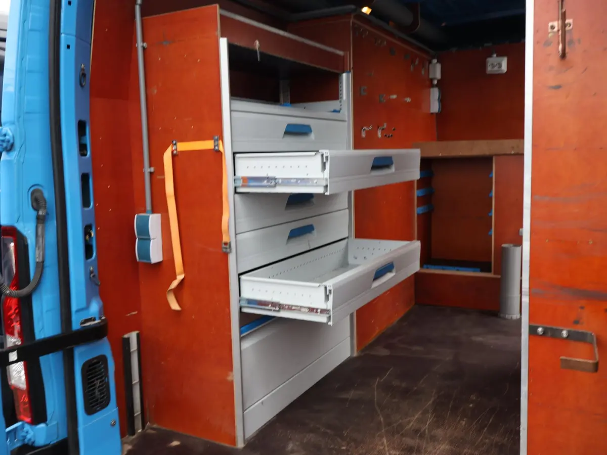 T35 2.3 DCI 130 PK L2H2 + 2 SCHUIFDEUREN | 220V OMVORMER | WP INRICHTING | TREKHAAK 2500 KG