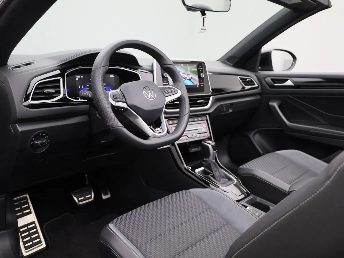 1.5 TSI R-Line 150 PK| Navigatie | Stoelverwarming | Parkeersensoren Voor & Achter | Dodehoek Detectie | Travelassist