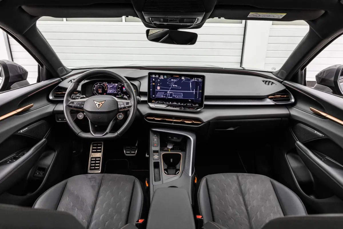 1.5 TSI e-Hybrid 272pk VZ Performance | SoH 100% | Trekhaak | Panoramadak | Sennheiser | 360 Camera