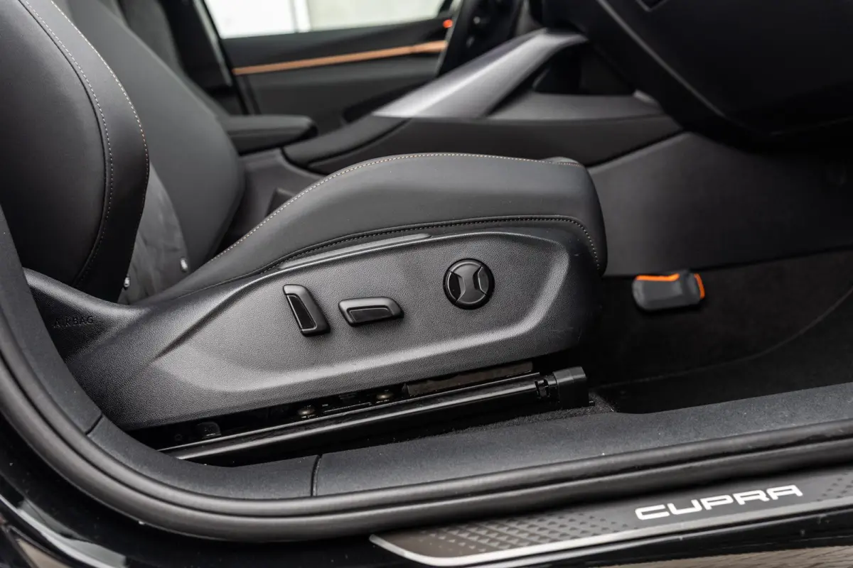 1.5 TSI e-Hybrid 272pk VZ Performance | SoH 100% | Trekhaak | Panoramadak | Sennheiser | 360 Camera