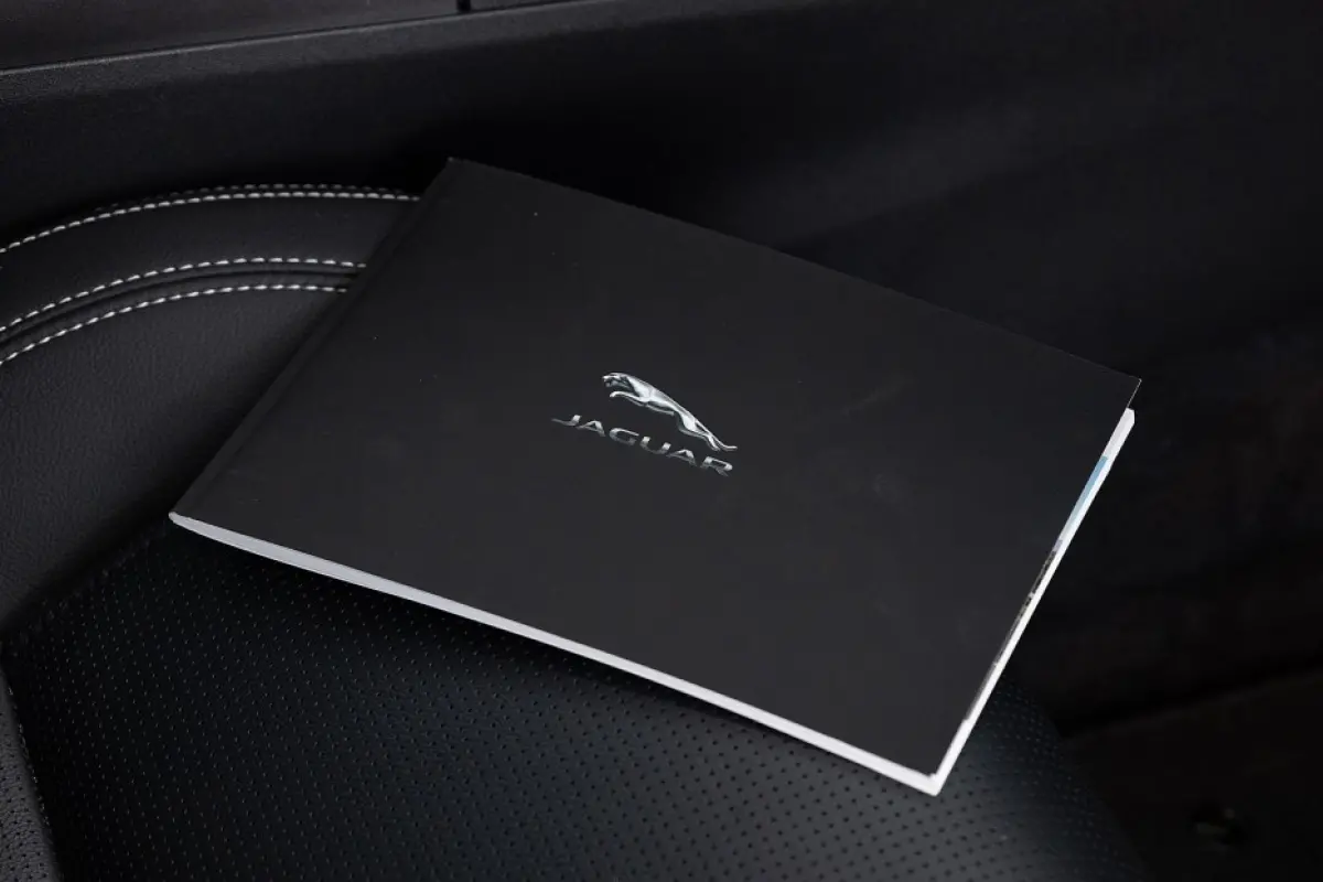 1.5 P300e AWD R-Dynamic S | PANORAMADAK | LEDER | EL. Stoelen | Trekhaak