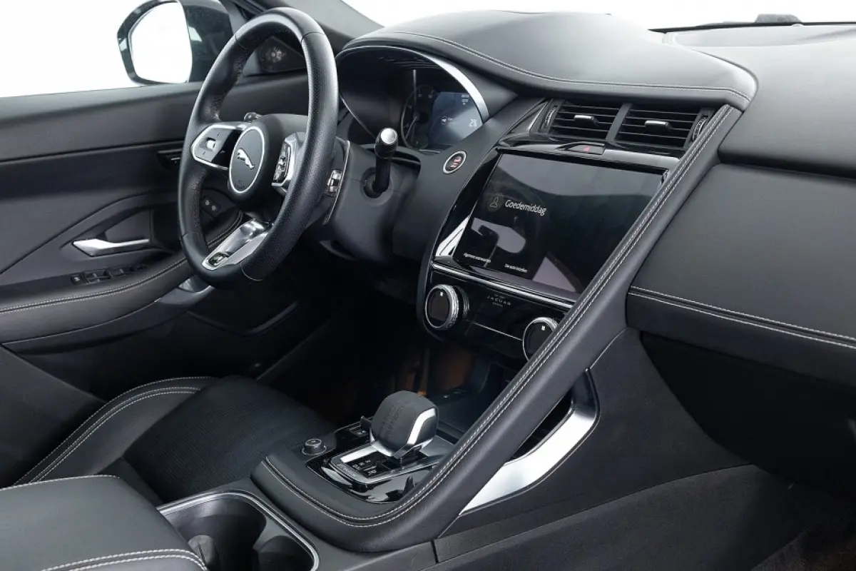1.5 P300e AWD R-Dynamic S | PANORAMADAK | LEDER | EL. Stoelen | Trekhaak