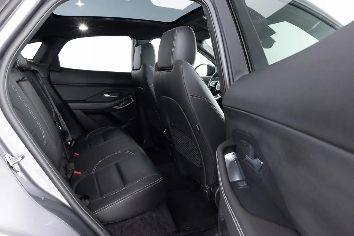 1.5 P300e AWD R-Dynamic S | PANORAMADAK | LEDER | EL. Stoelen | Trekhaak