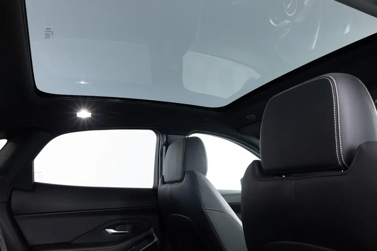1.5 P300e AWD R-Dynamic S | PANORAMADAK | LEDER | EL. Stoelen | Trekhaak !