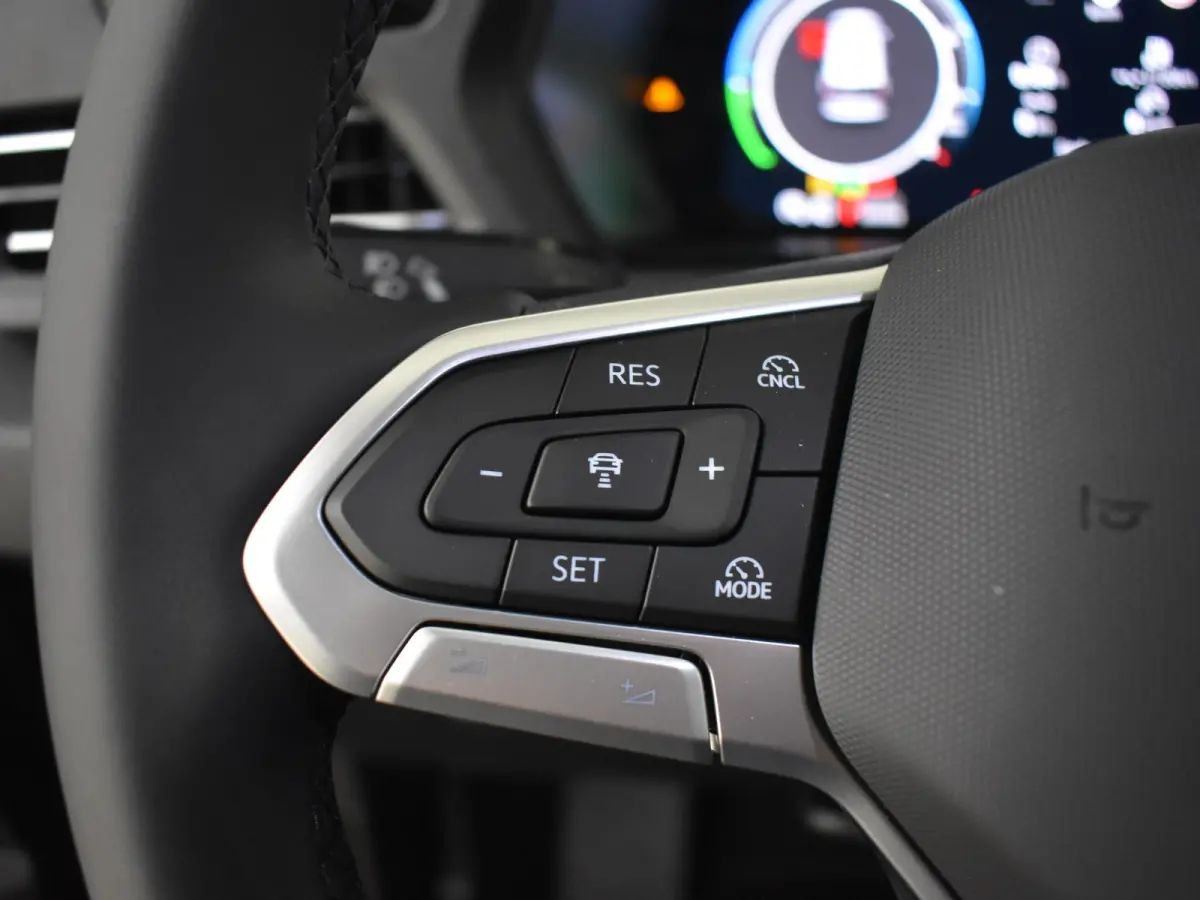 Kombi Maxi Limited Edition 7 persoons 1.5 eHybrid EU6 85 kW (115 pk) DSG Automaat | 'App-Connect' draadloze smartphone integratie | Achteruitrijcamera | Adaptive cruisecontrol (Adaptive Crui
