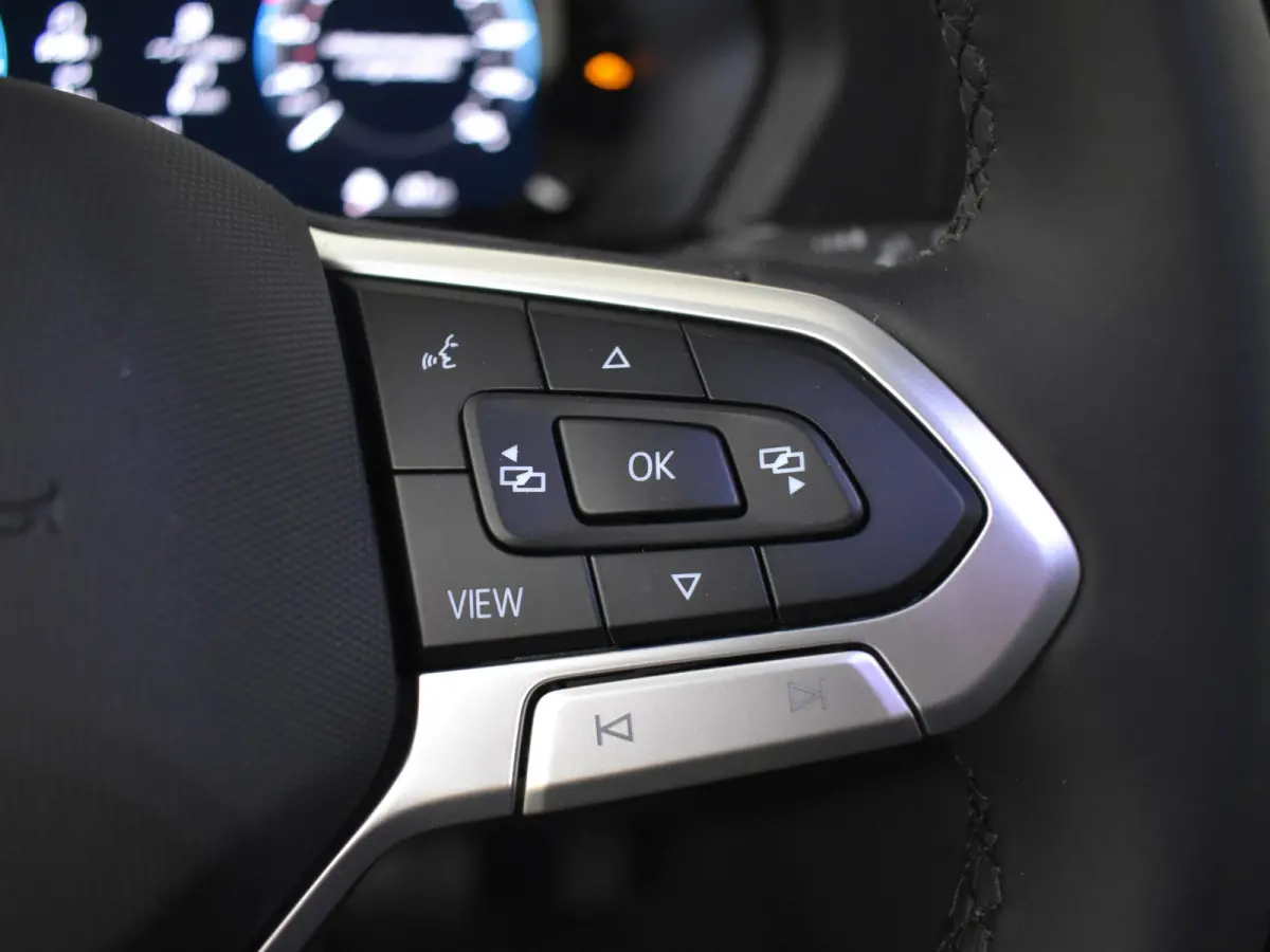 Kombi Maxi Limited Edition 7 persoons 1.5 eHybrid EU6 85 kW (115 pk) DSG Automaat | 'App-Connect' draadloze smartphone integratie | Achteruitrijcamera | Adaptive cruisecontrol (Adaptive Crui