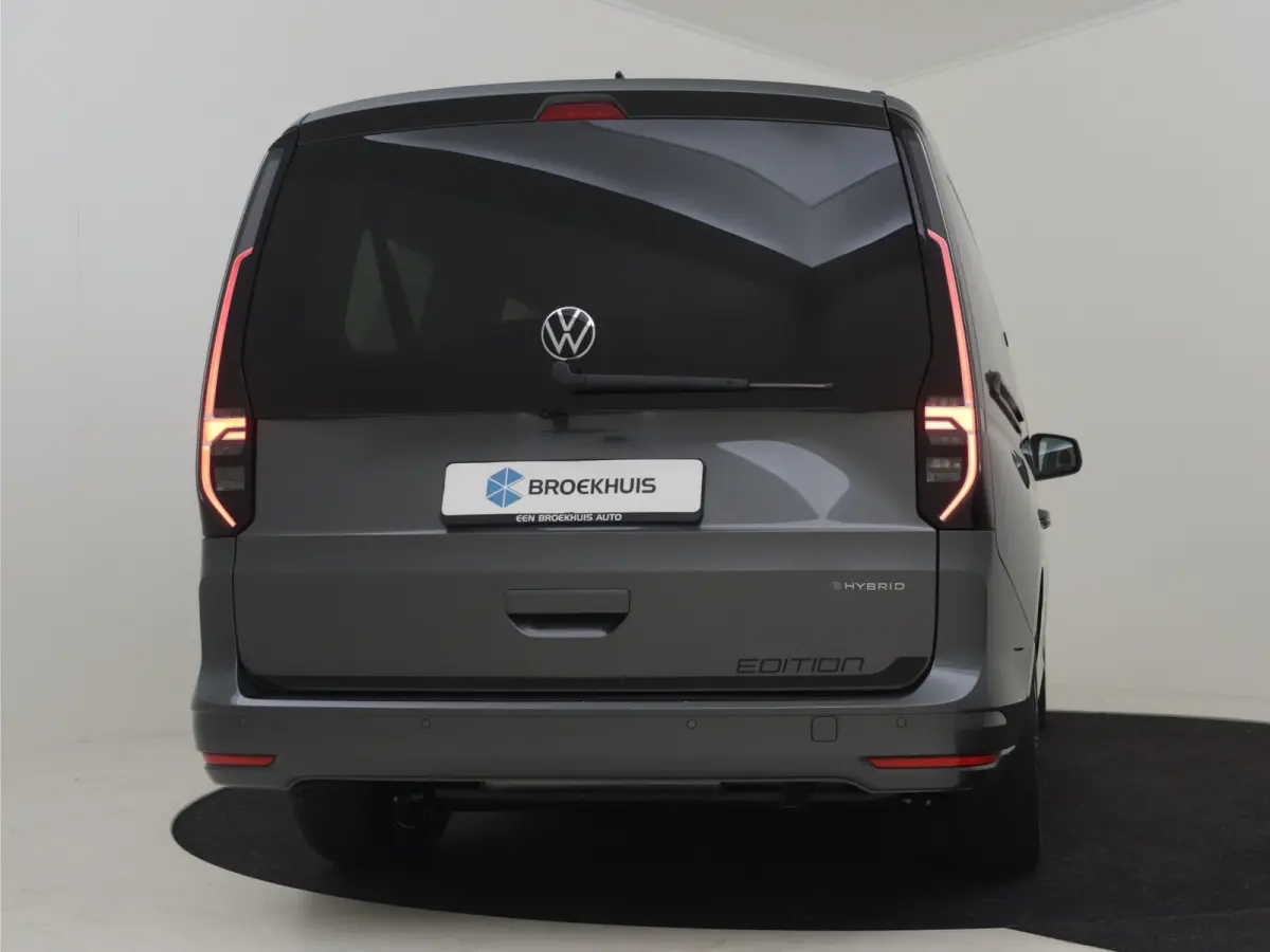 Kombi Maxi Limited Edition 7 persoons 1.5 eHybrid EU6 85 kW (115 pk) DSG Automaat | 'App-Connect' draadloze smartphone integratie | Achteruitrijcamera | Adaptive cruisecontrol (Adaptive Crui