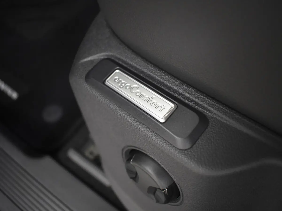 Kombi Maxi Limited Edition 7 persoons 1.5 eHybrid EU6 85 kW (115 pk) DSG Automaat | 'App-Connect' draadloze smartphone integratie | Achteruitrijcamera | Adaptive cruisecontrol (Adaptive Crui