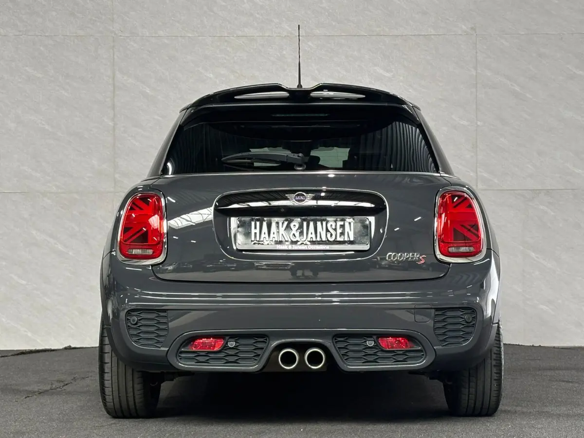 Mini 2.0 S JCW 192PK Pano Automaat Leder Led
