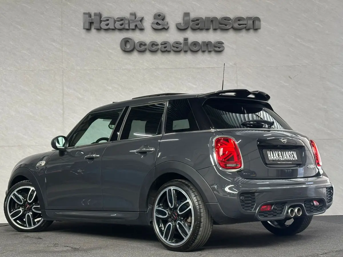 Mini 2.0 S JCW 192PK Pano Automaat Leder Led