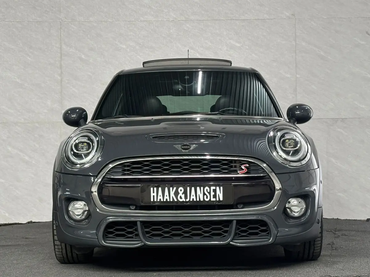 Mini 2.0 S JCW 192PK Pano Automaat Leder Led