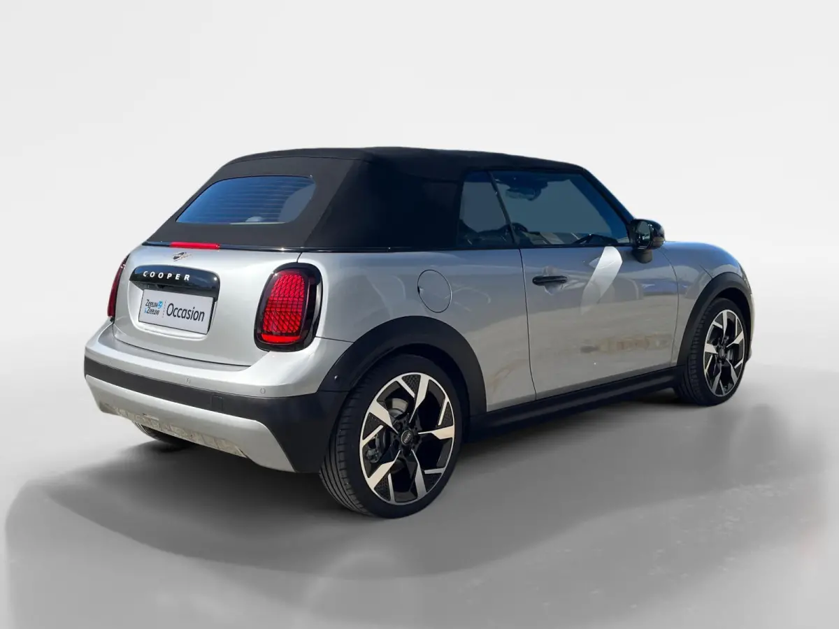 2.0 C Classic | Apple Carplay | Android Auto | Navigatie | 16" LM