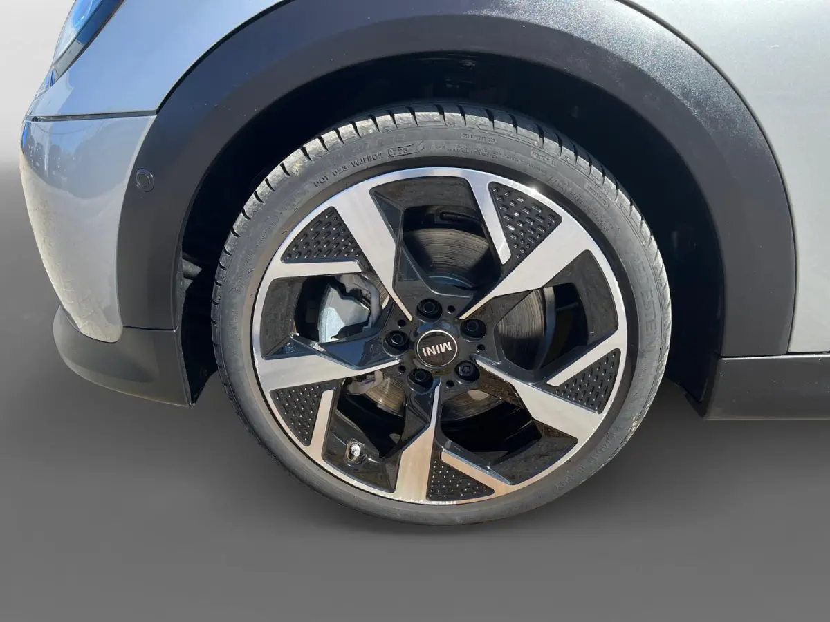 2.0 C Classic | Apple Carplay | Android Auto | Navigatie | 16" LM