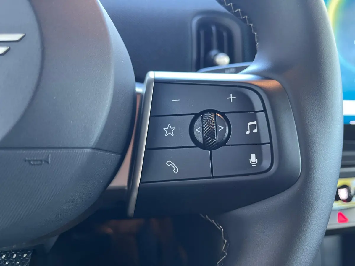 2.0 C Classic | Apple Carplay | Android Auto | Navigatie | 16" LM