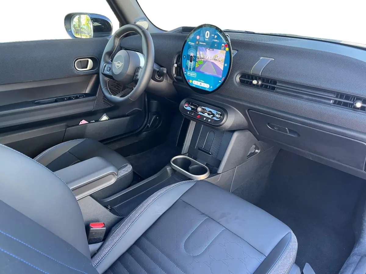 2.0 C Classic | Apple Carplay | Android Auto | Navigatie | 16" LM
