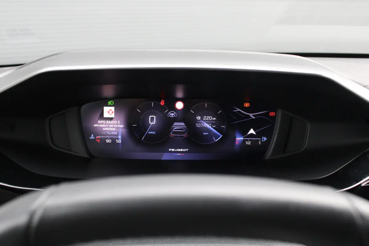 1.2 PureTech Allure Pack Business | Navigatie | Camera voor + achter | AGR comfortstoel | Trekhaak | All season | Apple carplay |