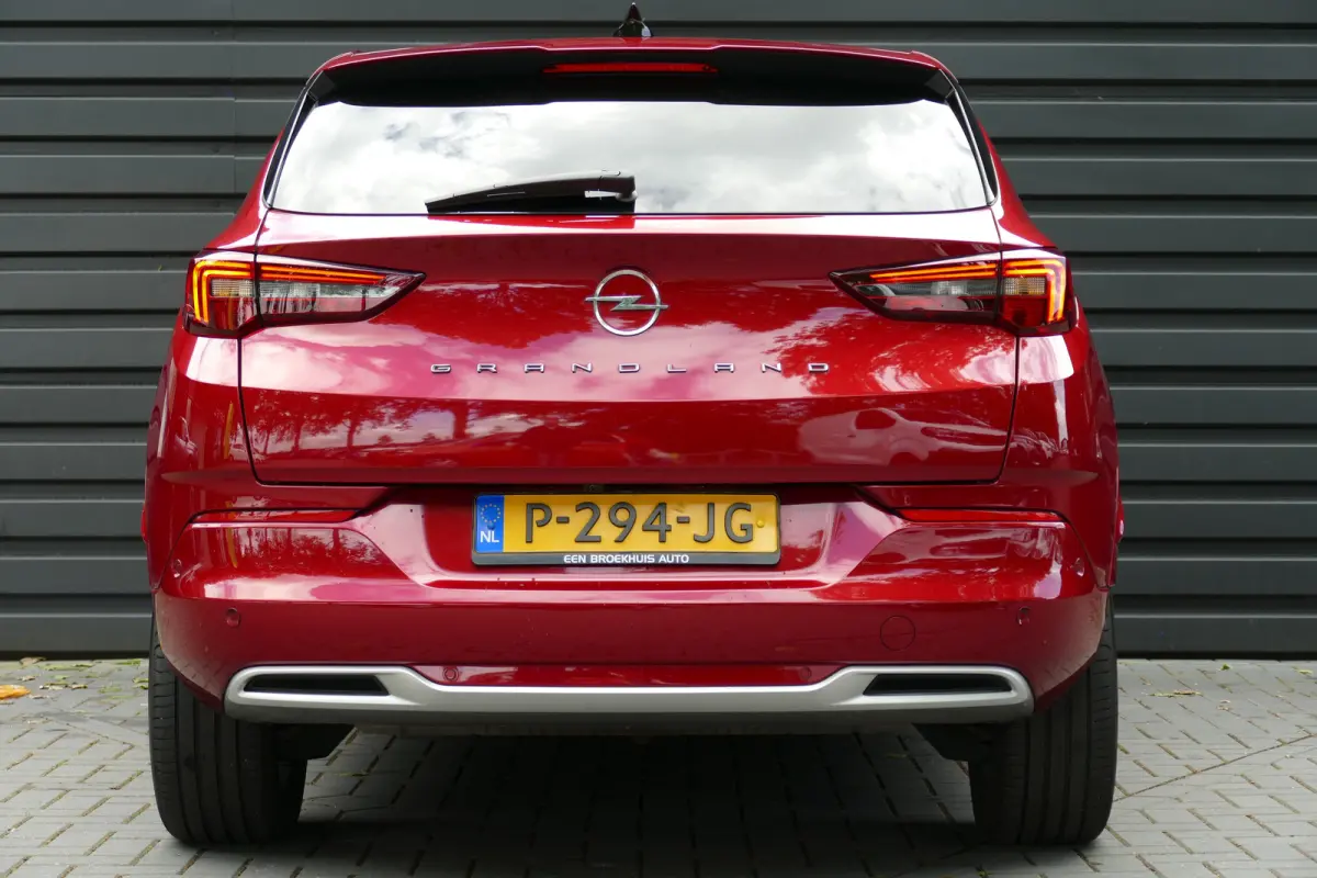 1.6 TURBO PLUG-IN HYBRIDE ELEGANCE AUTOMAAT / NAVI / CLIMA / 18"LMV / AGR / CAMERA / LED / PDC / BLUETOOTH / ADAPT. CRUISECONTROL / 2E EIGENAAR / SCHITTERENDE STAAT !!