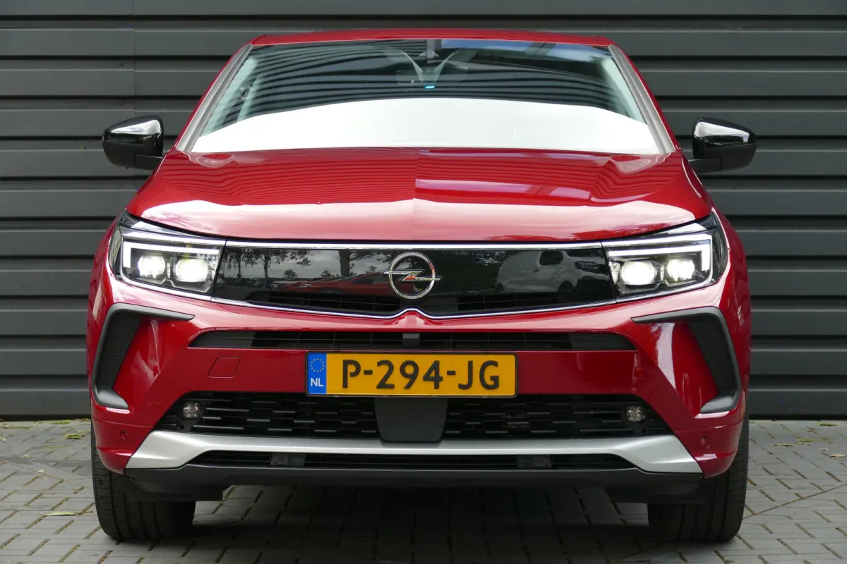1.6 TURBO PLUG-IN HYBRIDE ELEGANCE AUTOMAAT / NAVI / CLIMA / 18"LMV / AGR / CAMERA / LED / PDC / BLUETOOTH / ADAPT. CRUISECONTROL / 2E EIGENAAR / SCHITTERENDE STAAT !!