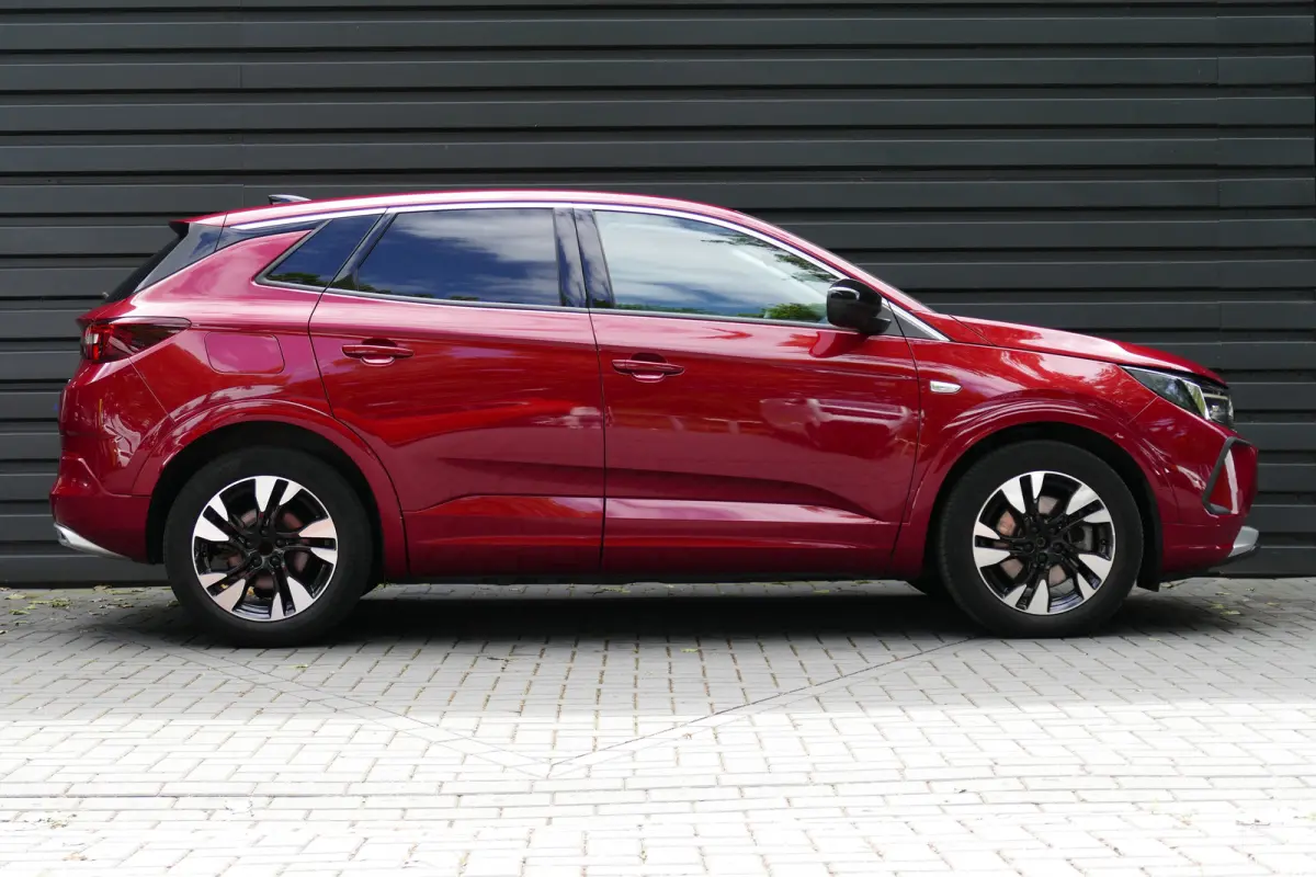 1.6 TURBO PLUG-IN HYBRIDE ELEGANCE AUTOMAAT / NAVI / CLIMA / 18"LMV / AGR / CAMERA / LED / PDC / BLUETOOTH / ADAPT. CRUISECONTROL / 2E EIGENAAR / SCHITTERENDE STAAT !!