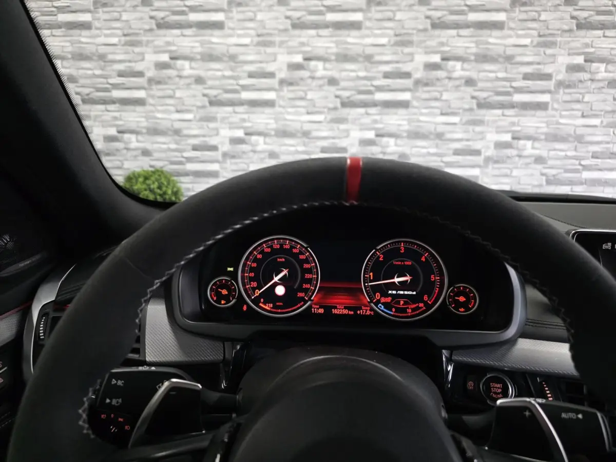 M50d *HUD*360Cam*PANO*Soft-close*Keyless*HarmanKardon