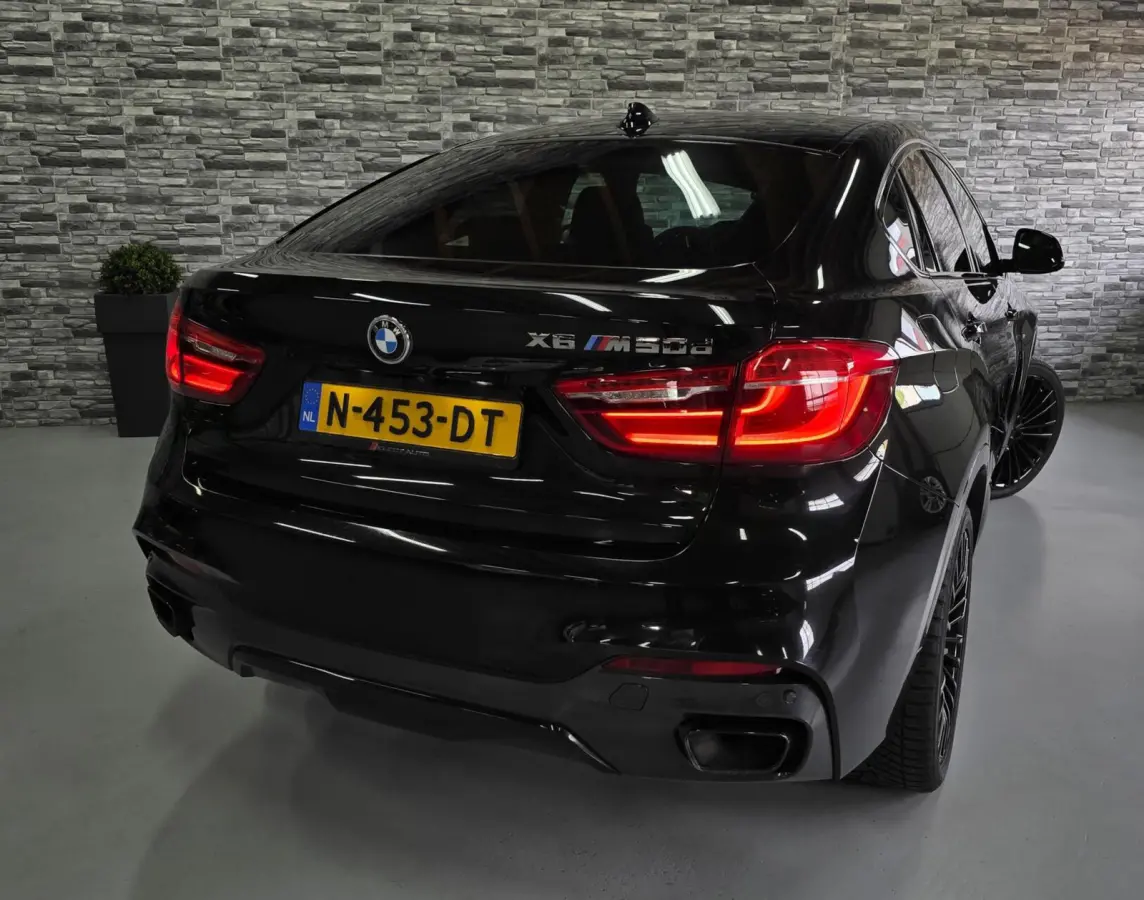 M50d *HUD*360Cam*PANO*Soft-close*Keyless*HarmanKardon