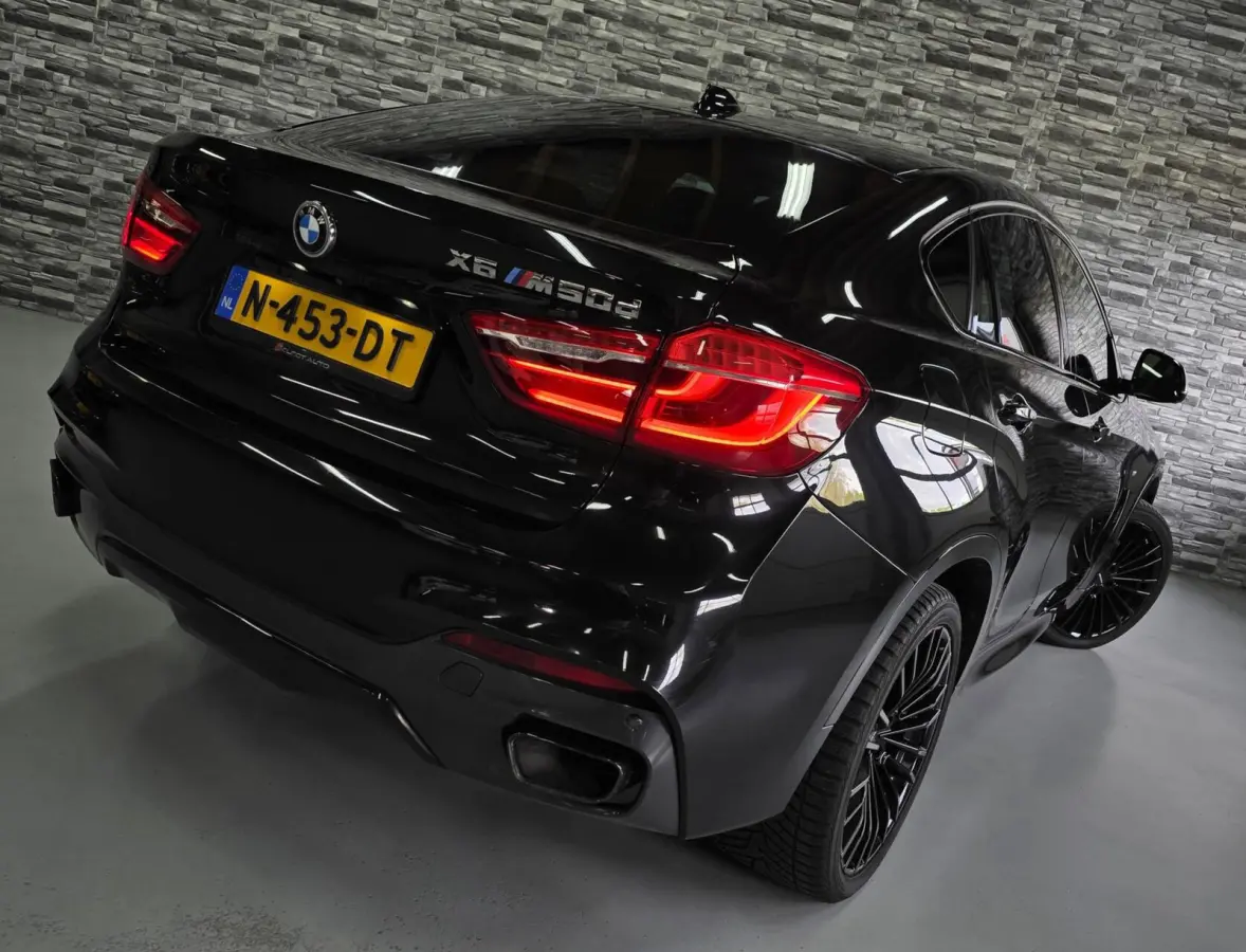 M50d *HUD*360Cam*PANO*Soft-close*Keyless*HarmanKardon