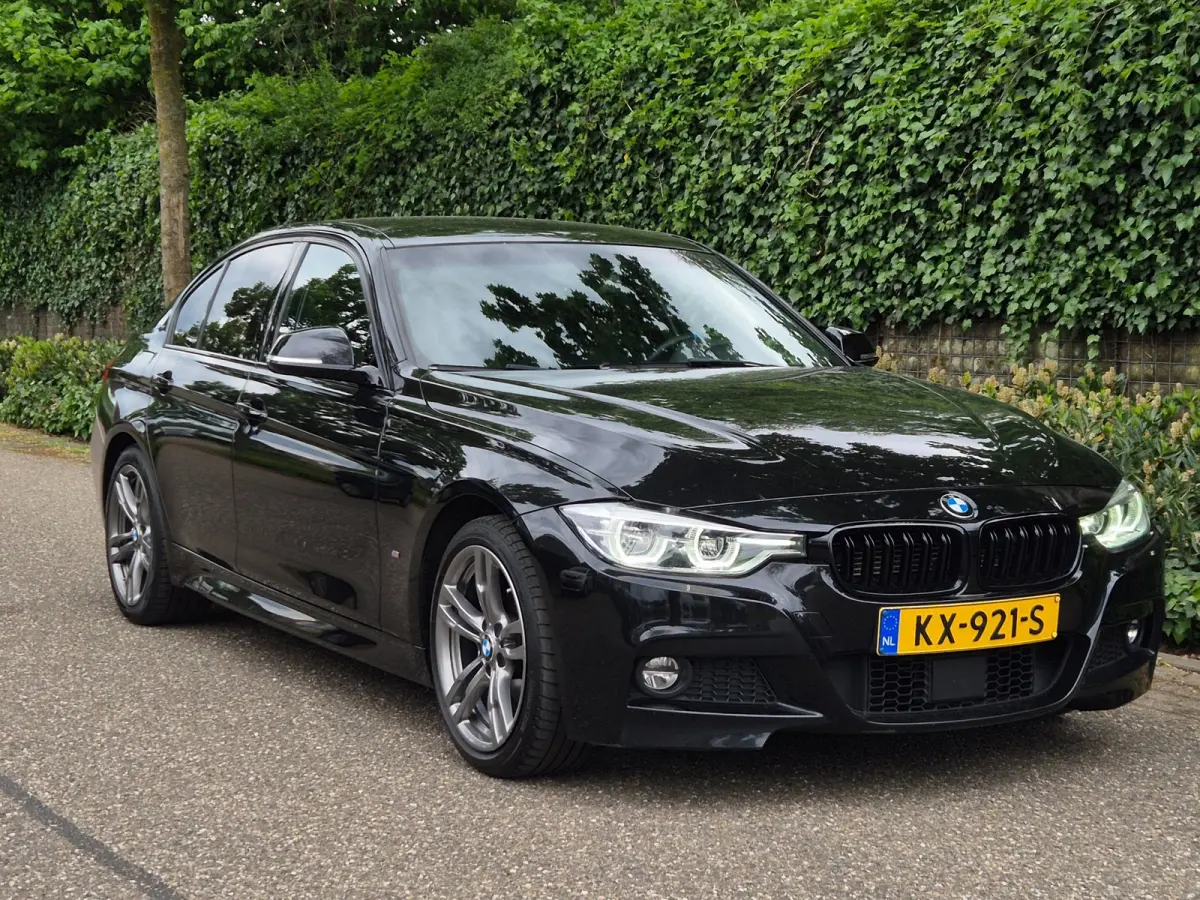 330e M Sport Apple CarPlay Adaptieve Cruise Control Elek. Stoelen NAP TOP onderhouden 330e High Executive