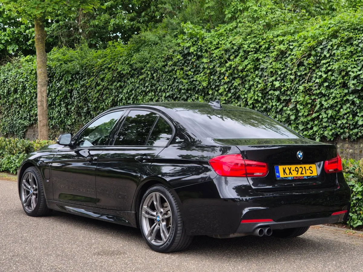 330e M Sport Apple CarPlay Adaptieve Cruise Control Elek. Stoelen NAP TOP onderhouden 330e High Executive