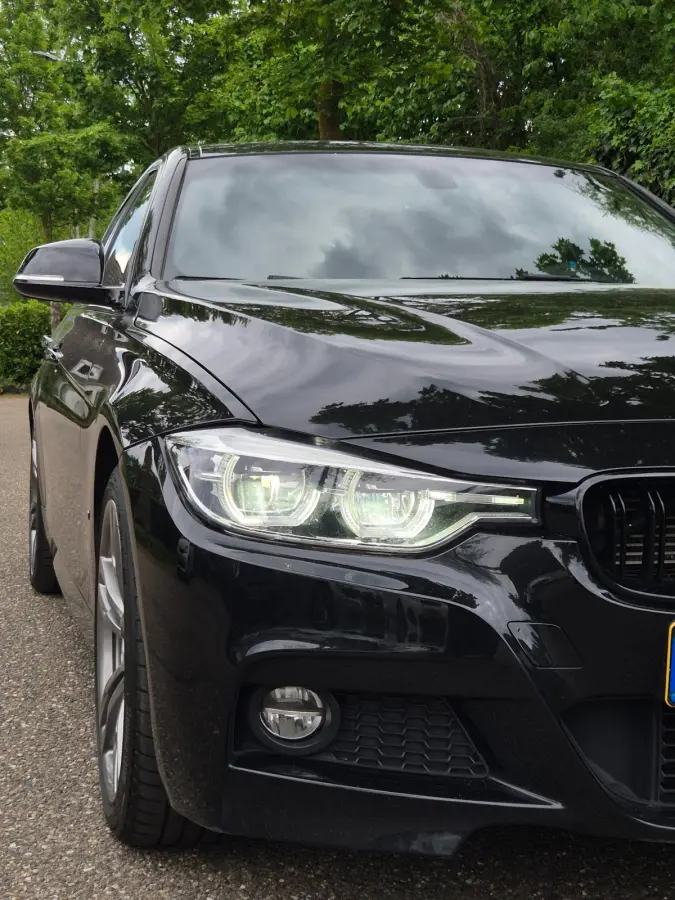 330e M Sport Apple CarPlay Adaptieve Cruise Control Elek. Stoelen NAP TOP onderhouden 330e High Executive
