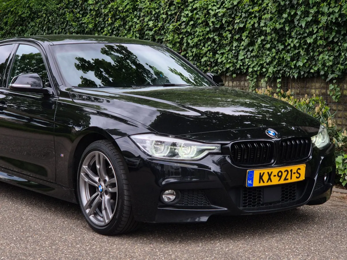330e M Sport Apple CarPlay Adaptieve Cruise Control Elek. Stoelen NAP TOP onderhouden 330e High Executive