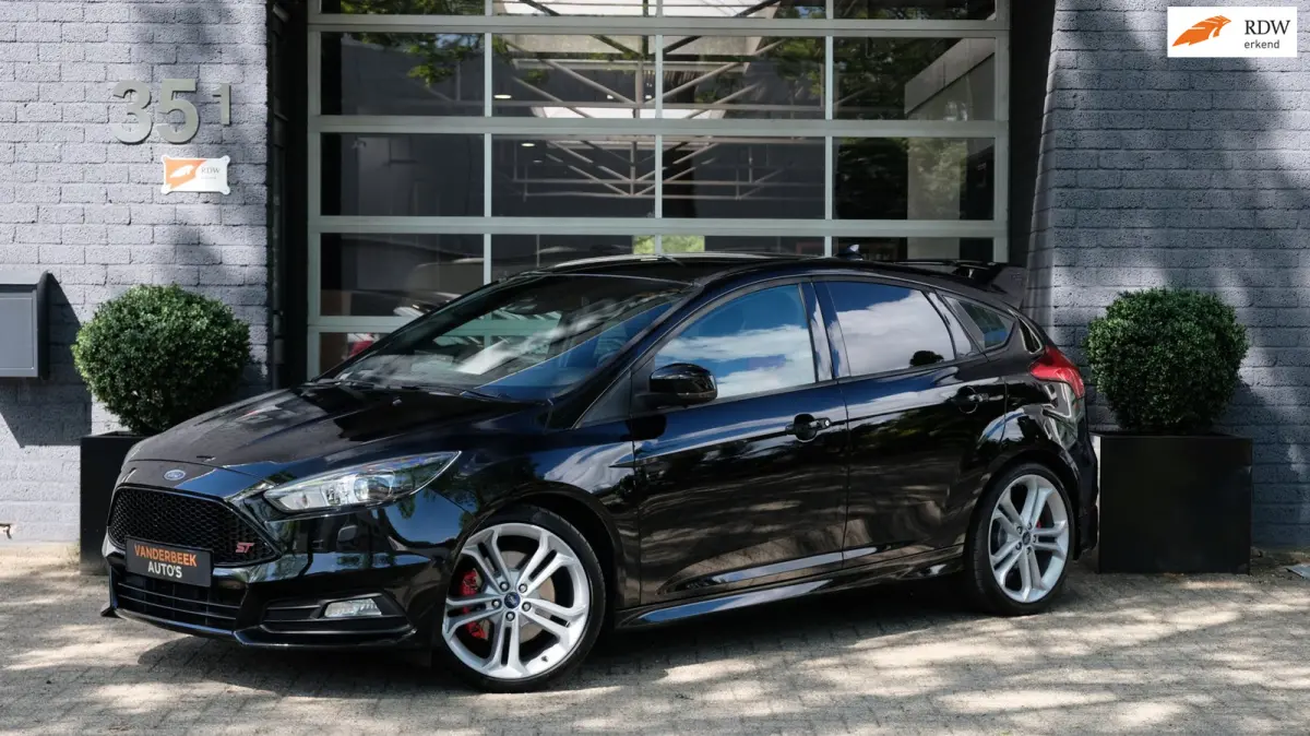 2.0 ST-3 Cruise|Carplay|RS Spoiler|Maxton