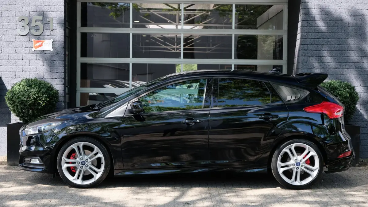 2.0 ST-3 Cruise|Carplay|RS Spoiler|Maxton