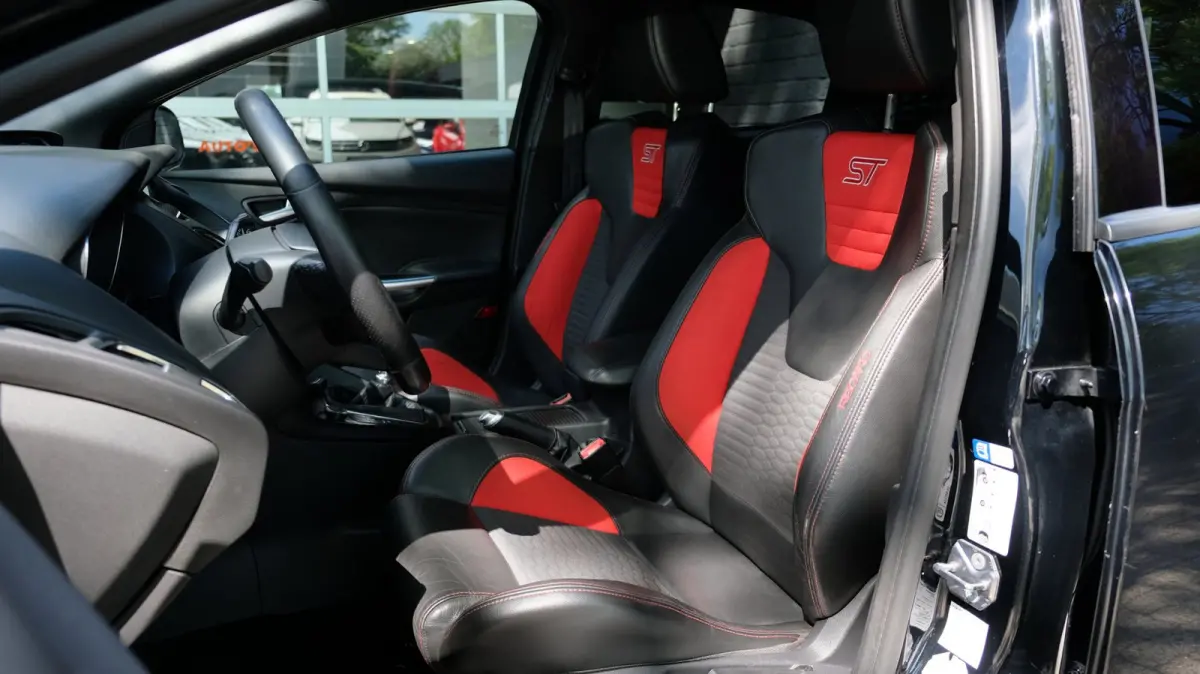 2.0 ST-3 Cruise|Carplay|RS Spoiler|Maxton